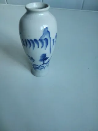 Jarrón chino azul y blanco