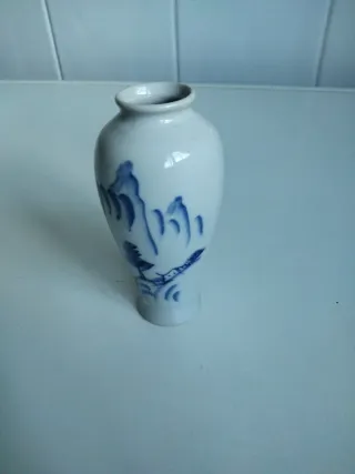 Jarrón chino azul y blanco