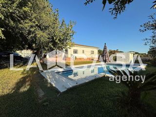 Chalet en venta en Montequinto en Dos Hermanas