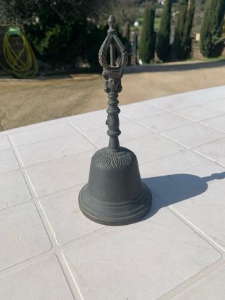 Campana antica in bronzo