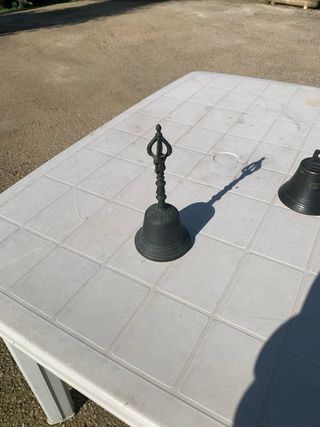Campana antica in bronzo