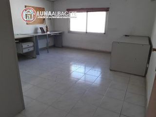 Nave industrial en venta en Santa Cruz - Industria - Polígono Campollano en Albacete