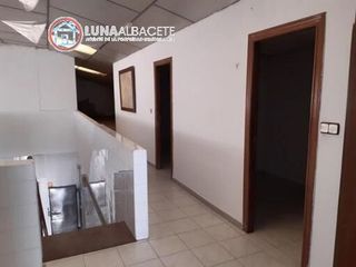 Nave industrial en venta en Santa Cruz - Industria - Polígono Campollano en Albacete