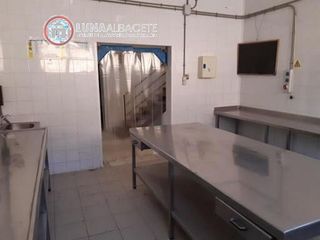 Nave industrial en venta en Santa Cruz - Industria - Polígono Campollano en Albacete