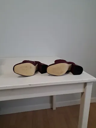 Botines Stradivarius Burdeos con Cremallera