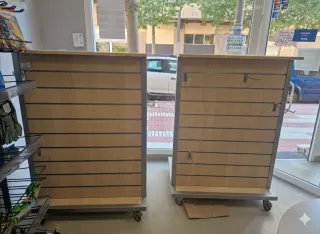 4 Góndolas de Exhibición PESO 69 Kg Aprox