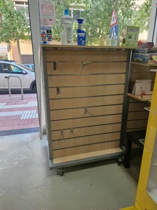 4 Góndolas de Exhibición PESO 69 Kg Aprox