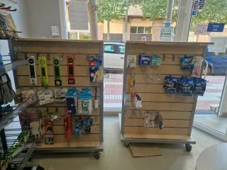 4 Góndolas de Exhibición PESO 69 Kg Aprox