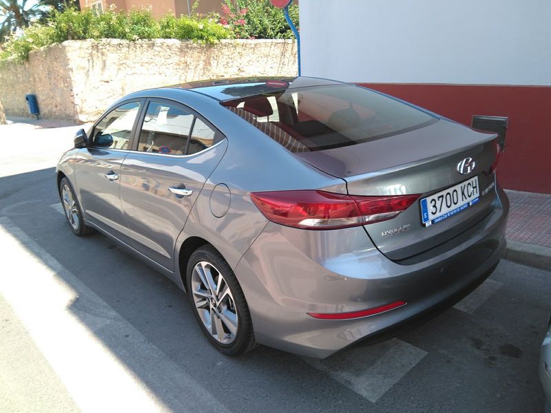 Hyundai Elantra 2017 - foto 1
