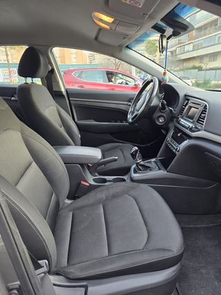 Hyundai Elantra 2017