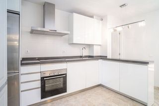 Piso en venta en Los Naranjos - Las Brisas en Marbella