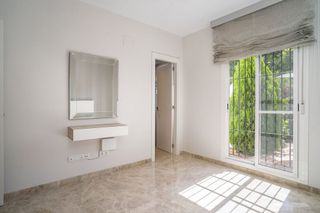 Piso en venta en Los Naranjos - Las Brisas en Marbella