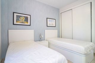 Piso en venta en Los Naranjos - Las Brisas en Marbella