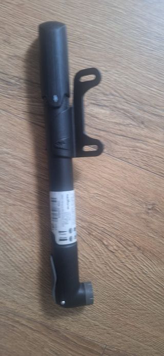 Pompa ad aria per bicicletta