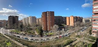 Piso en alquiler en Peñagrande en Madrid
