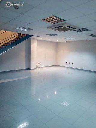 Local comercial en venta en Carretas - Huerta de Marzo - La Pajarita en Albacete