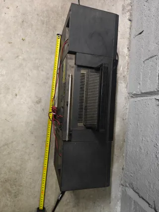 Radio Hitachi Antigua Negra