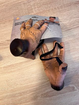 Manos Plástico Familia Addams Disfraz