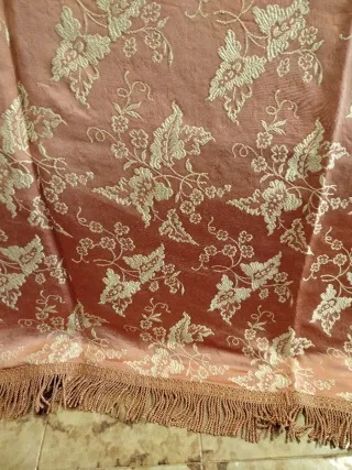 Copriletto vintage rosa e oro