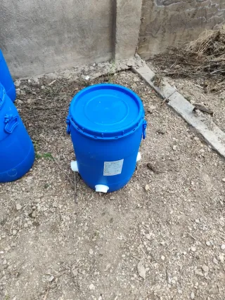 Parck 2 bidoni 60l 1 abbeveratoio e 1 mangiatoia