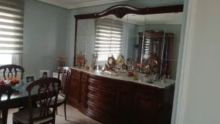 Aparador de madera maciza