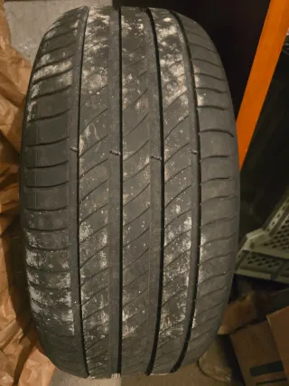Neumático de coche Michelin Primacy 4