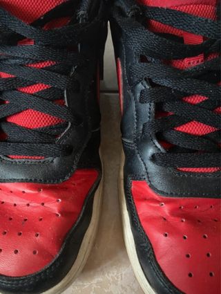 Scarpe Nike Rosse e Nere