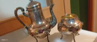 Tetera antigua metal plateado