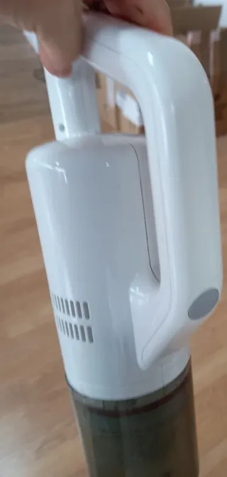 Aspirapolvere senza filo bianco
