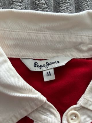 Polo Pepe Jeans Mujer Talla M. Talla pequeño.