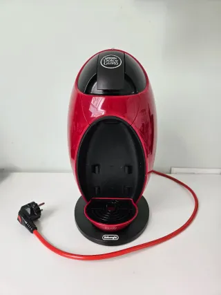 Cafetera Dolce Gusto Roja