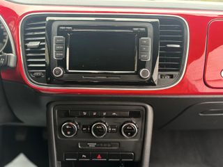 Volkswagen Beetle 2012
