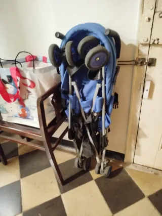 Silla de paseo azul