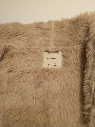 Chaqueta Pull and Bear Beige