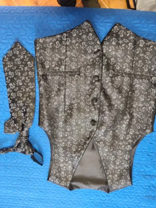 Traje de hombre negro