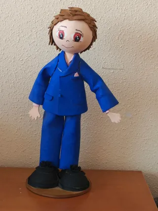 Fofucha niño traje azul