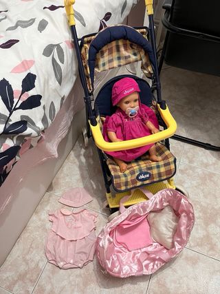 Silla de juguete Chicco y muñeca Chicco