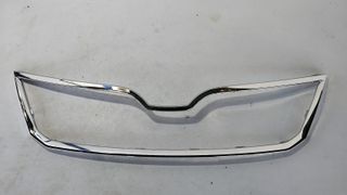 SKODA RAPID REJILLA FRONTAL CROMADA