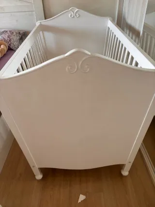 Cuna bebé vintage blanca