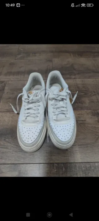 Zapatillas Nike Court Vision Low Doradas Blancas