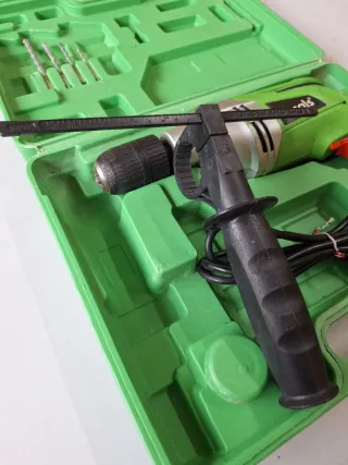 Taladro percutor Casals VT750REAM