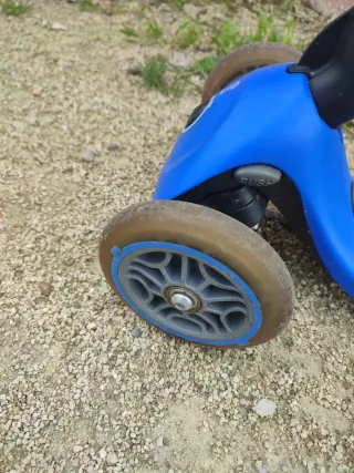 Patinete infantil 3 ruedas azul marca globber