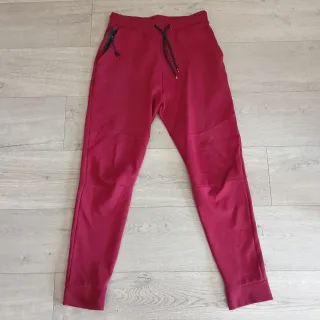 Conjunto deportivo hombre rojo