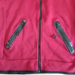 Conjunto deportivo hombre rojo