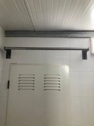 Barra de Dominadas para poner encima de la Puerta