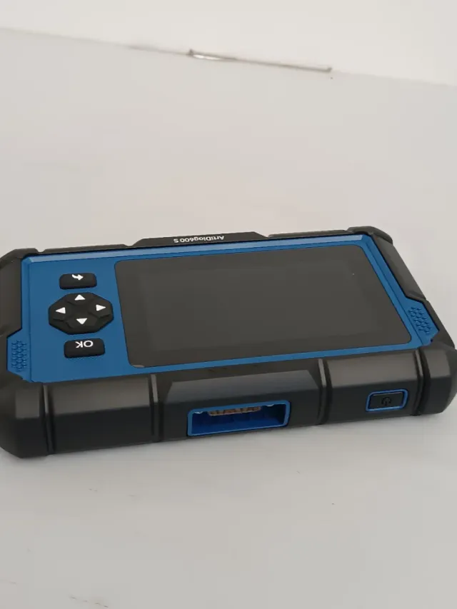 Escaner TOPDON ArtiDiag600 S B4Y6984