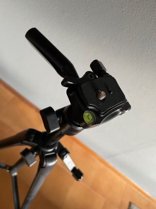 Trípode para cámara negro TnB