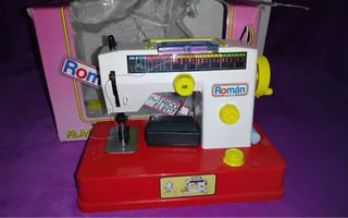 MÁQUINA COSER ELECTRICA DE JUGUETE, JUGUETES ROMAN