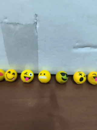 Lotto 9 palline emoji