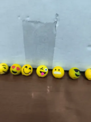 Lotto 9 palline emoji